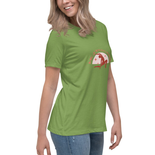 womens-relaxed-t-shirt-leaf-right-front-6959366ff0aae T-Shirt Dance like nobody's watching